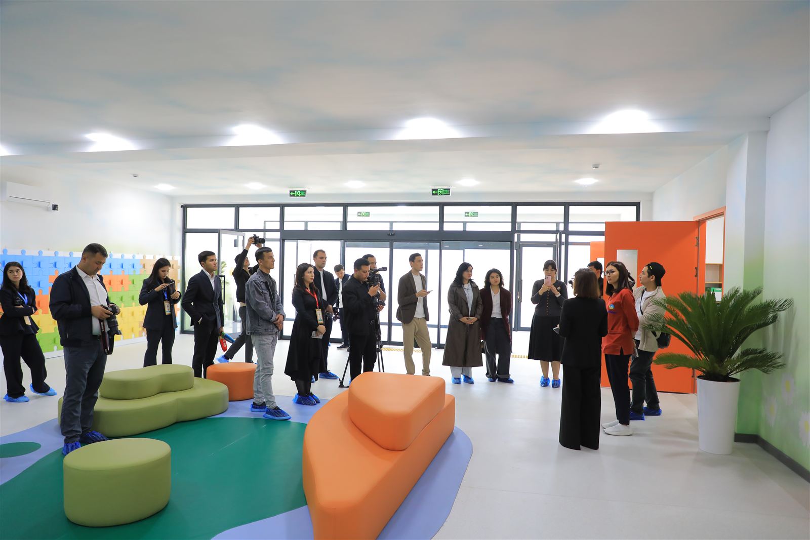 Education and Rehabilitation for Children: International Experts and Journalists Visit the “Imkon” Center in Samarkand